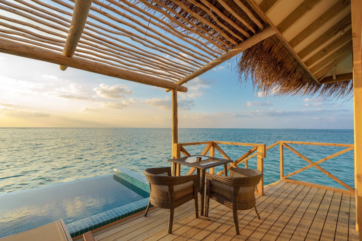 Maldivischer Resort-Villa mit privatem Pool