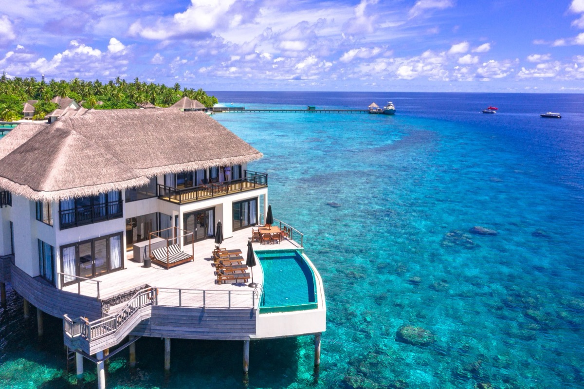 Villa de luxe à l'infini dans un resort maldivien