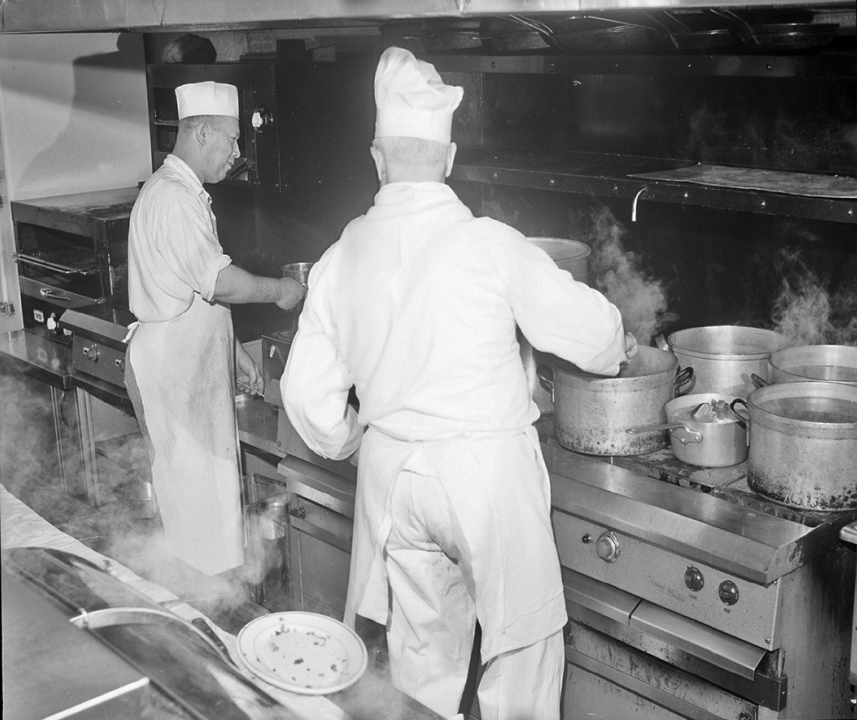 restaurante con cocina abierta