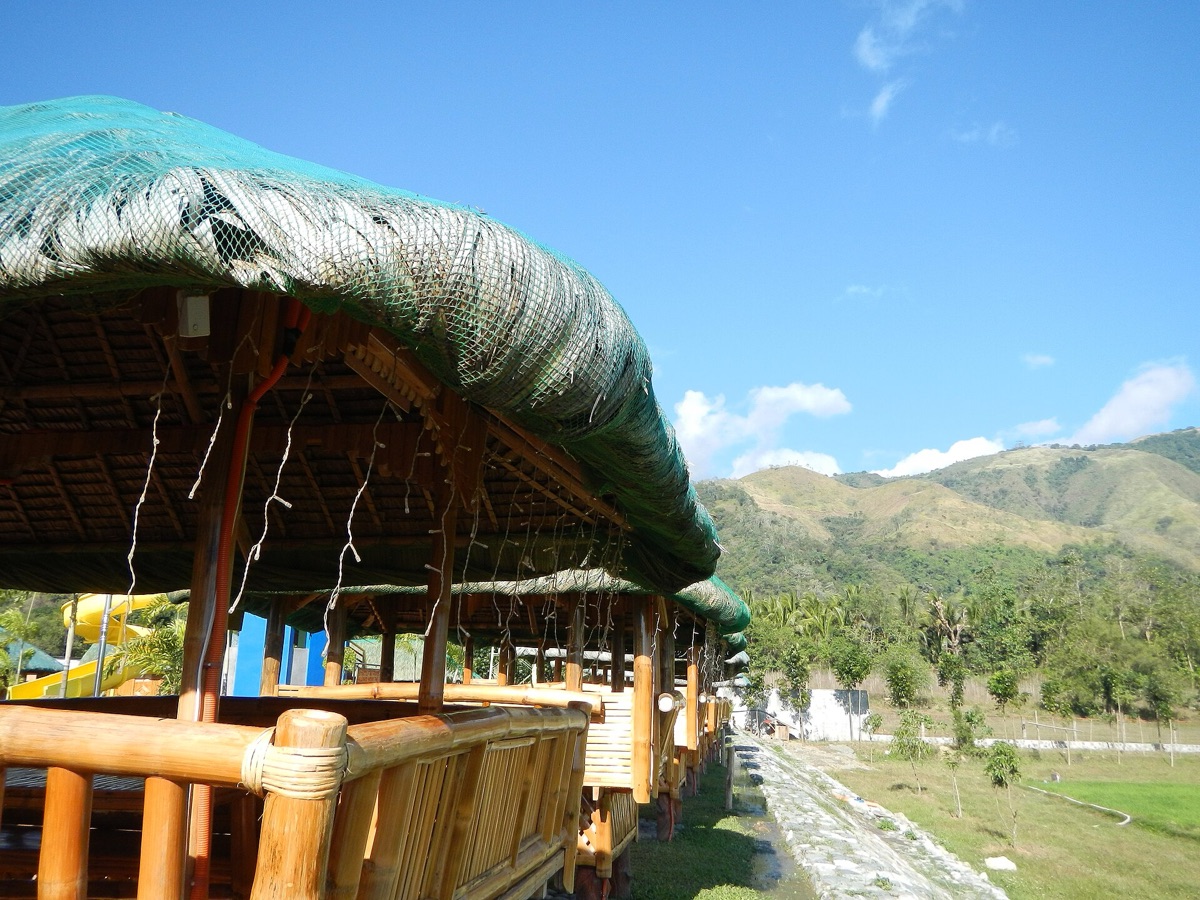 Een familieresort met zwembad in de Maldiven