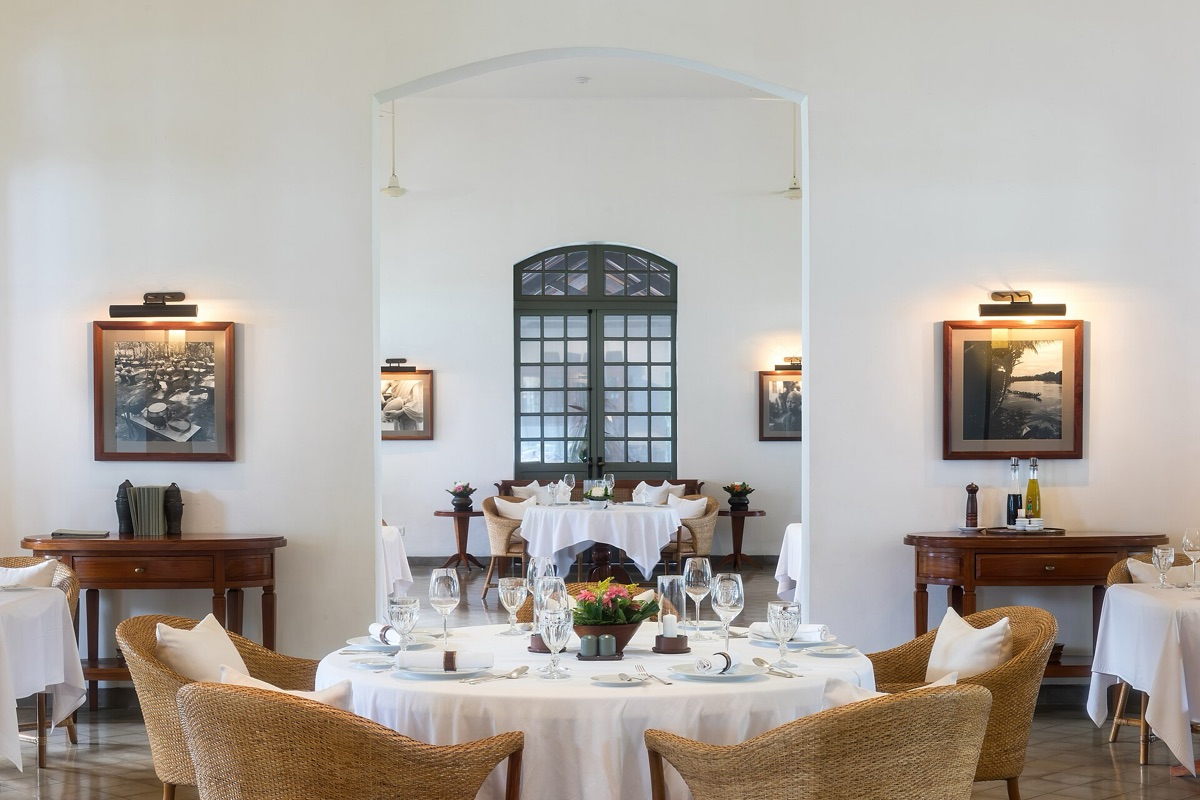 dîner à un restaurant de résort
