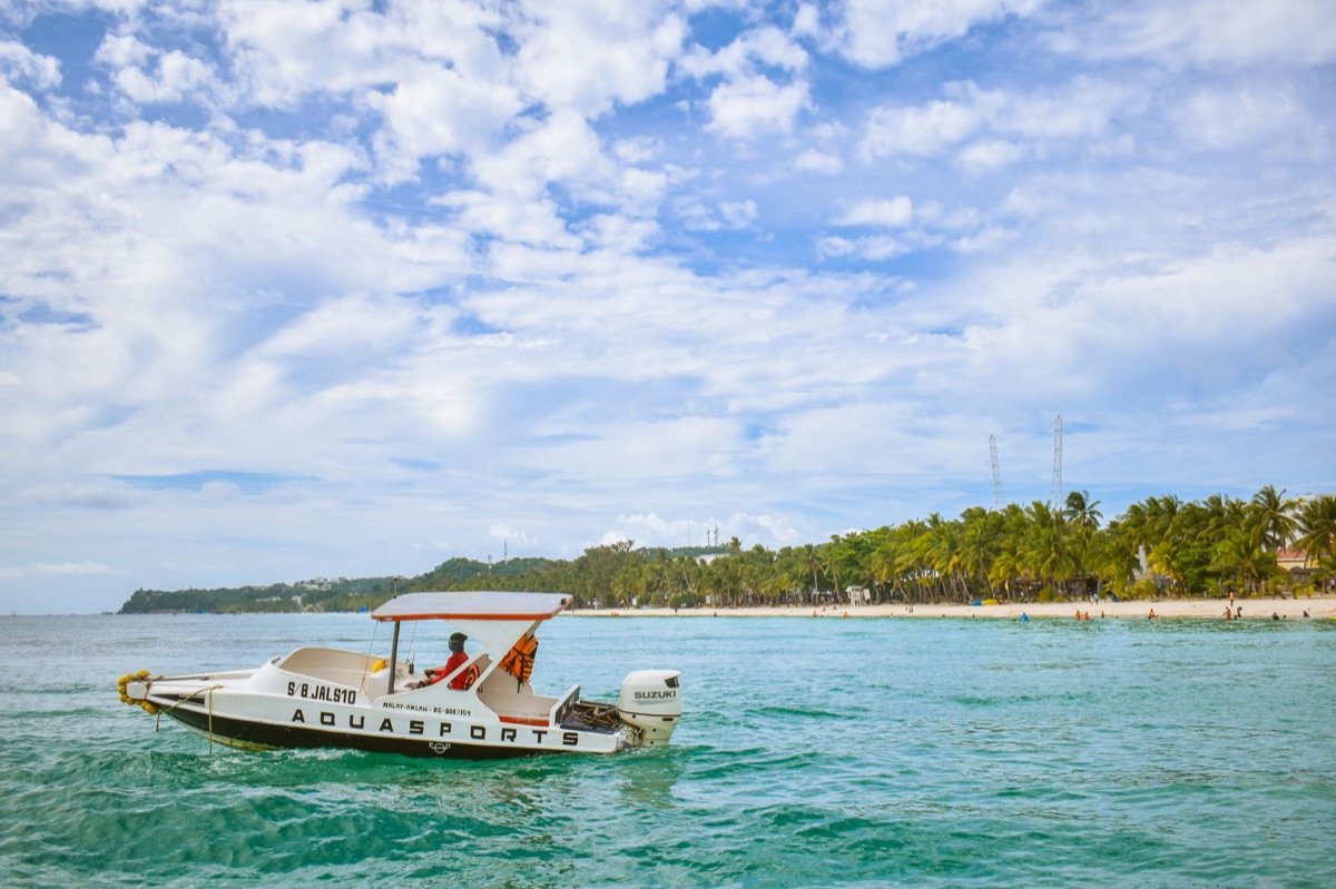 bote rapido en resort
