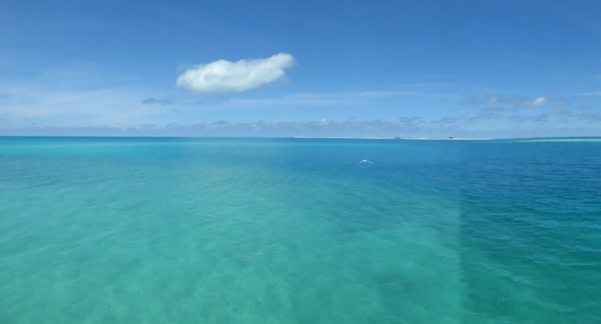 Plage turquoise avec sable blanc